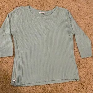 NWT Womens 3/4 Sleeve sweater